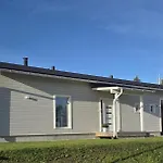 Spacious Modern House For Winter *