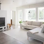 Spacious Modern House For Winter فيلة روفانييمي