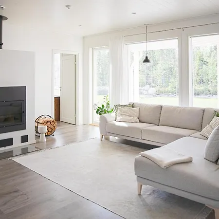 Spacious Modern House For Winter וילה רובניימי