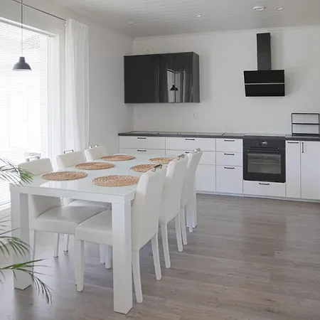 Huvilat Spacious Modern House For Winter Rovaniemi