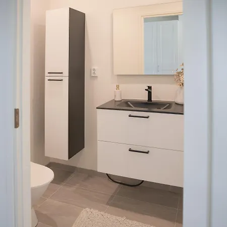 Spacious Modern House For Winter Huvilat